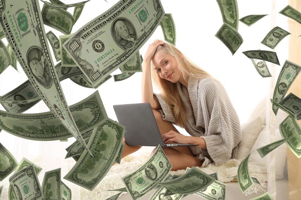 woman-5543291_1280 Earn Money Online